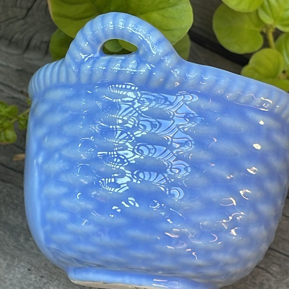 Vintage Blue Bundle of 2 :: Basketweave Dish and Baby Shoe Planter - Picture 2 of 11